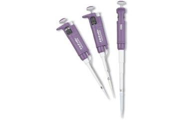 Image of Labnet Pipette Tips, Natural, 5000ul max, Pack of 300 P3998