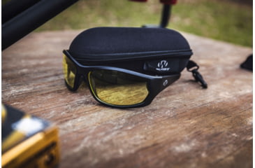 Image of Walkers IKON Carbine Glasses, Black Frame, Amber Lenses, GWP-IKNFF1-AMB