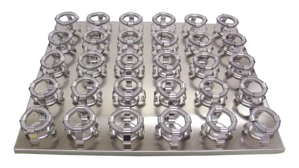 Labnet Platform With 20x125ml Flask Clamps I-5330-125