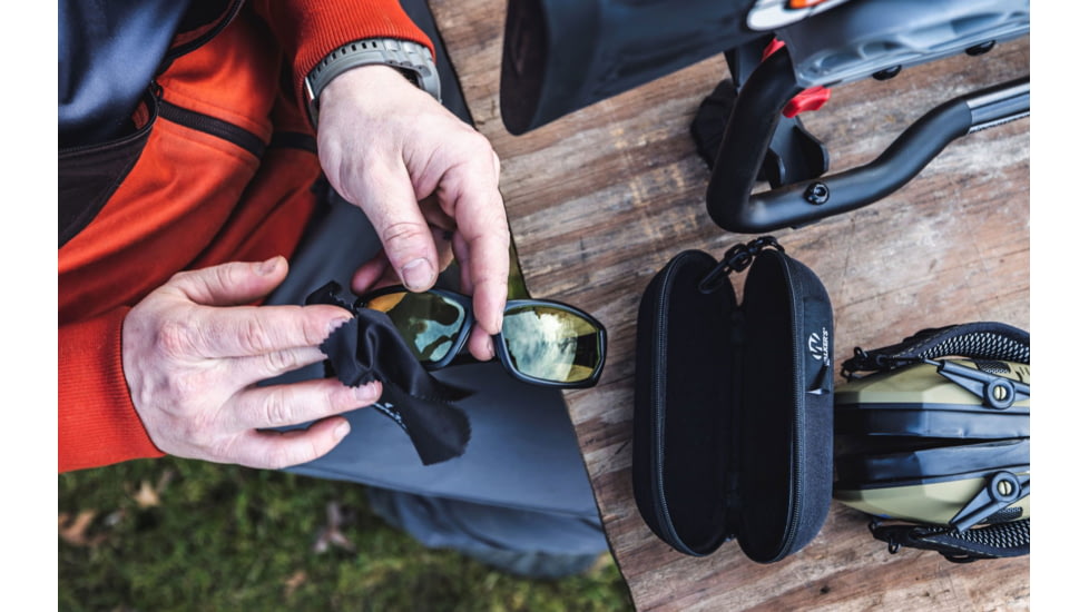 Walkers IKON Carbine Glasses, Black Frame, Amber Lenses, GWP-IKNFF1-AMB